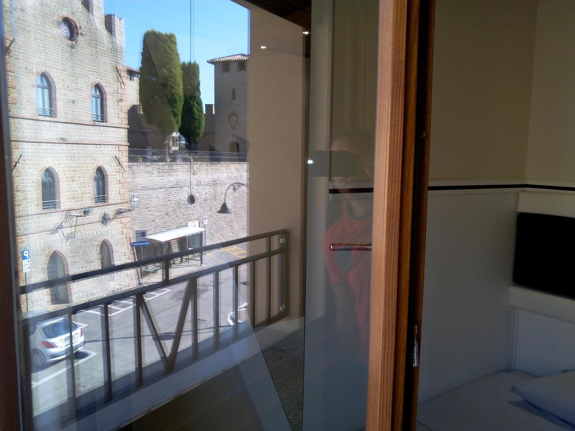 Albergo Diffuso - Il Poggetto Tra Urbino & San Marino ห้อง รูปภาพ