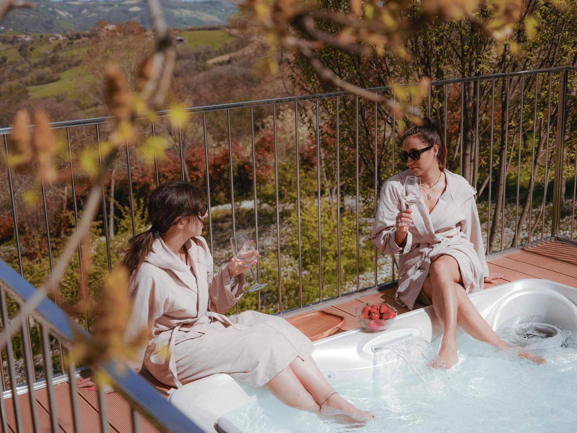 Albergo Diffuso - Il Poggetto Tra Urbino & San Marino ภายนอก รูปภาพ